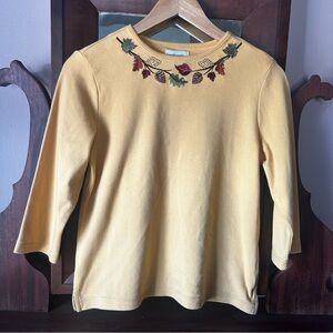VNTBreckenridge Leaf Embroidered/Studded Crew Neck 3/4 Sleeve Soft Yellow Top PS